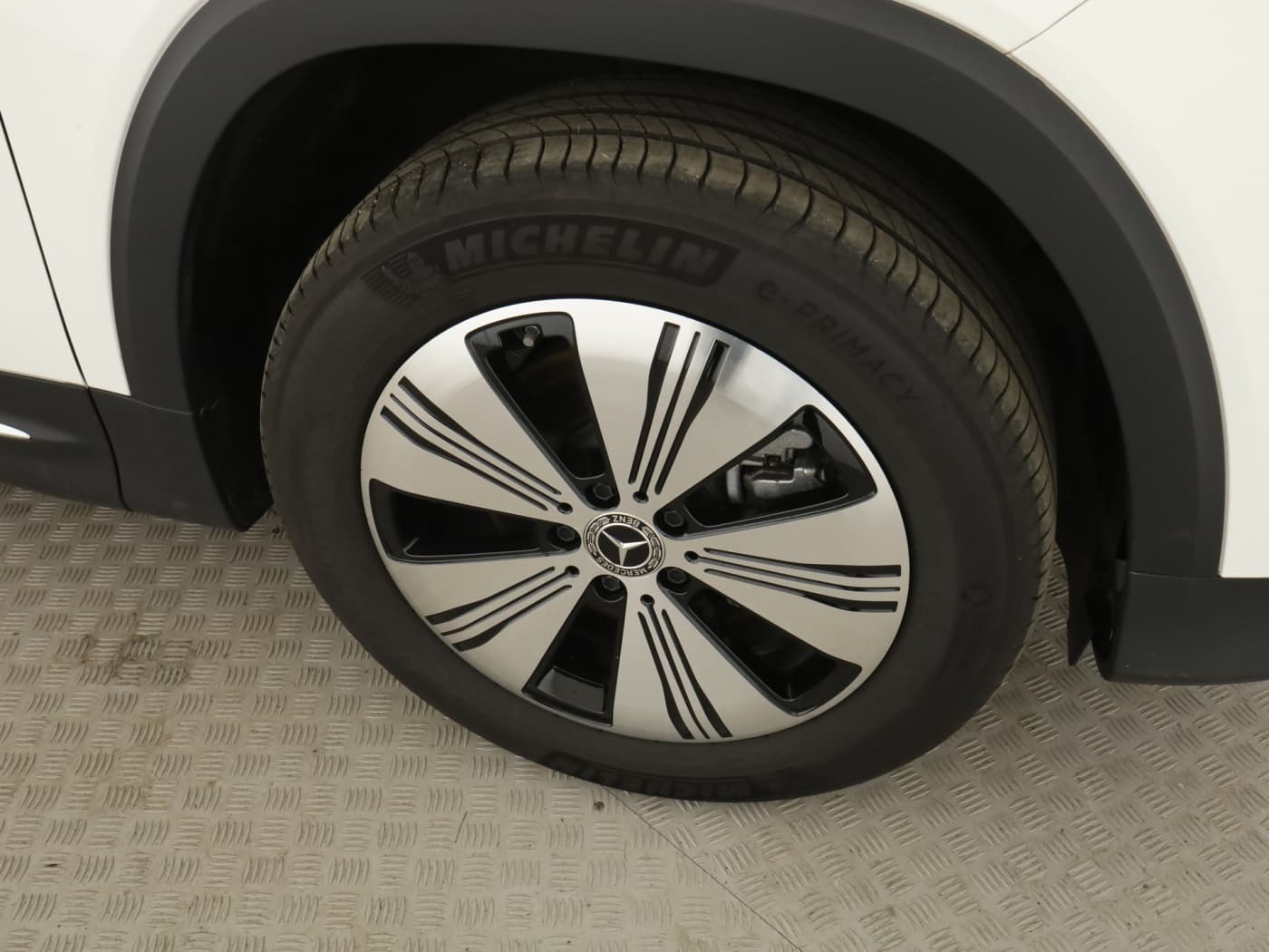 Mercedes-Benz EQB 300 4M Bild 21