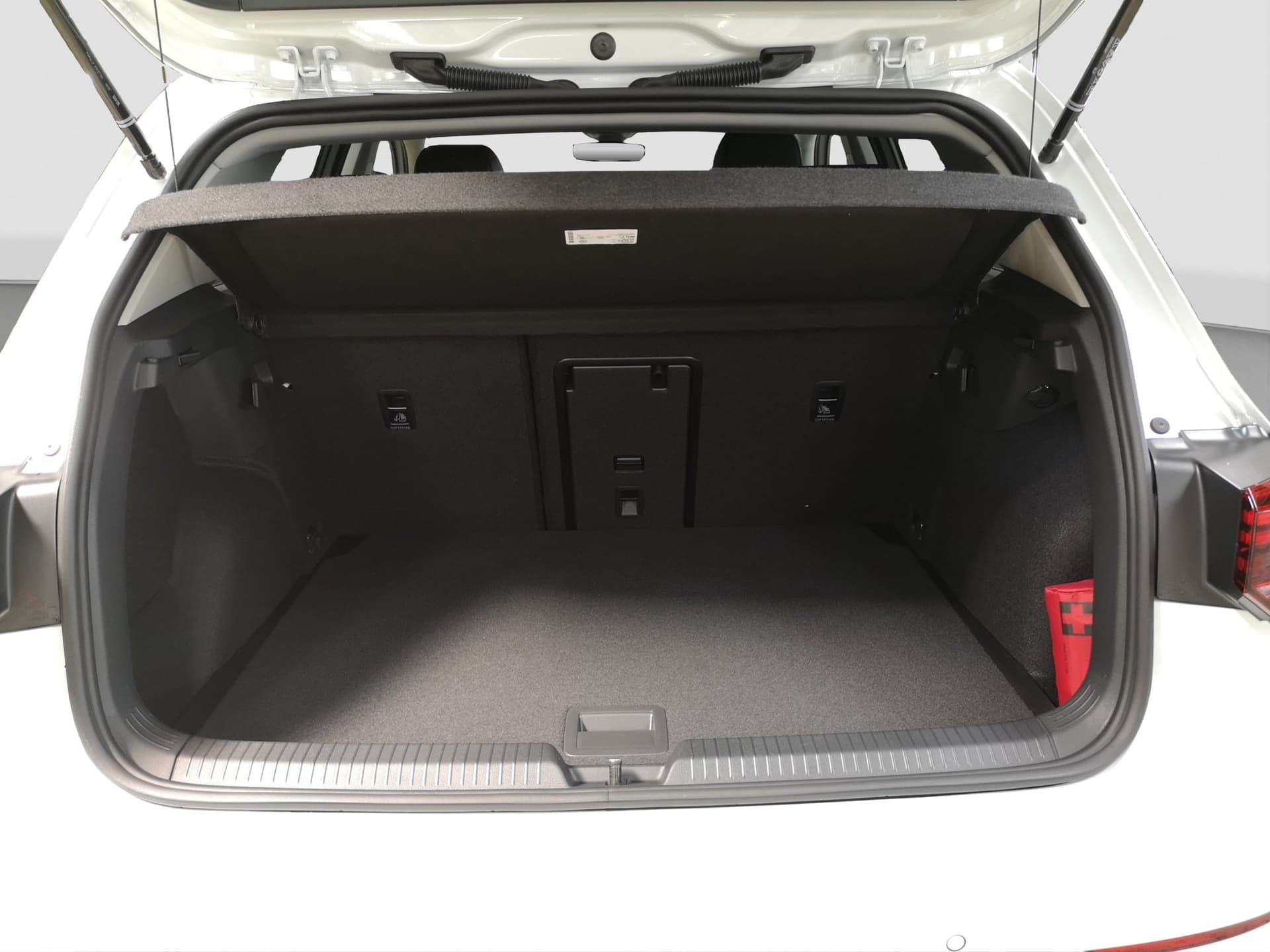 Volkswagen Golf Life 1.5 l eTSI OPF  DSG Bild 19