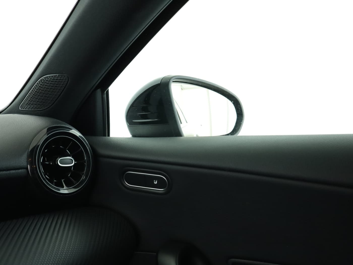 Mercedes-Benz A 180 d Bild 16