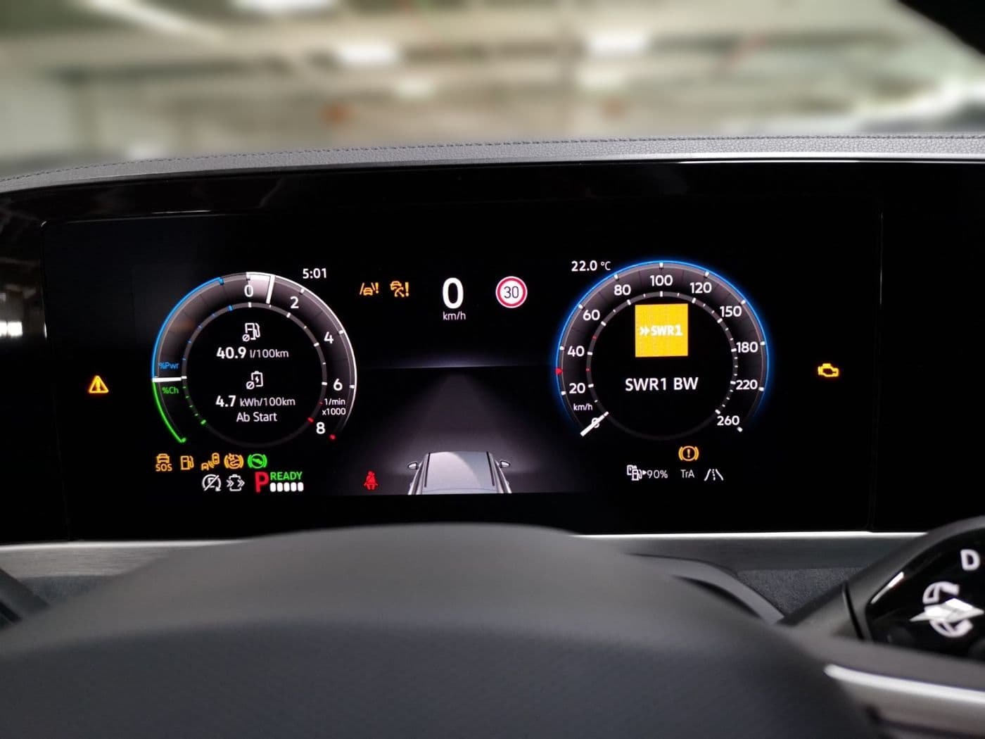 Volkswagen Passat R-Line 1.5 l eHybrid OPF / 85 KW (115 PS) 6-Gang-Doppelkupplungsgetriebe DSG Bild 14