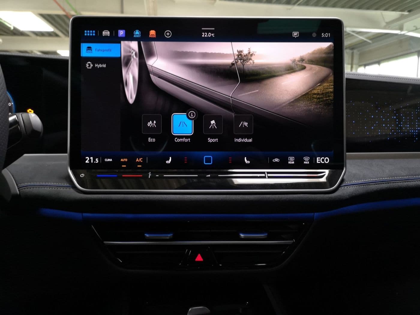 Volkswagen Passat R-Line 1.5 l eHybrid OPF / 85 KW (115 PS) 6-Gang-Doppelkupplungsgetriebe DSG Bild 23