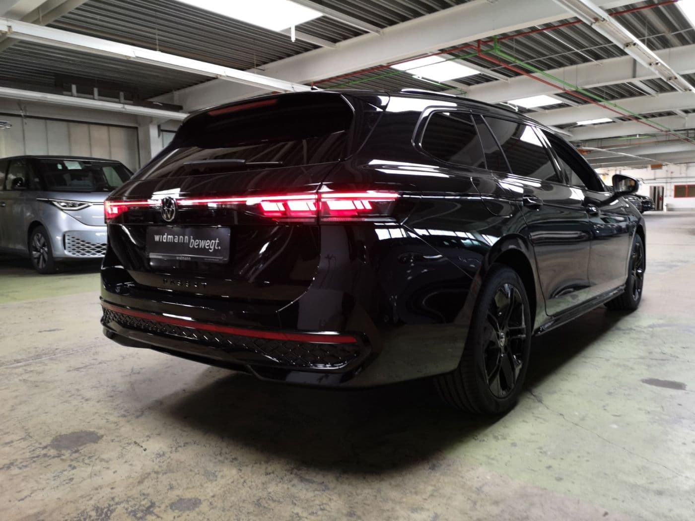 Volkswagen Passat R-Line 1.5 l eHybrid OPF / 85 KW (115 PS) 6-Gang-Doppelkupplungsgetriebe DSG Bild 28