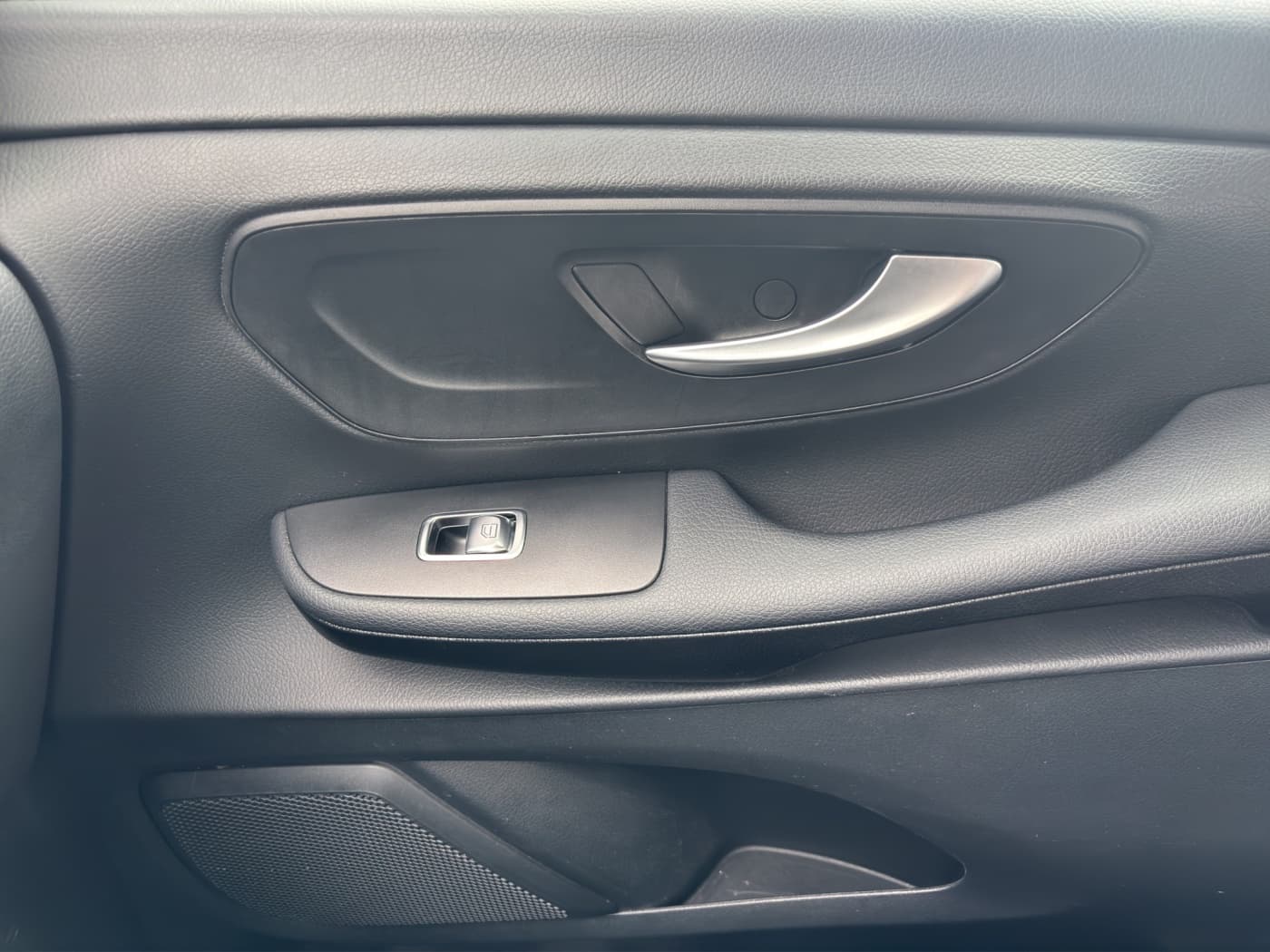 Mercedes-Benz V 220 d RISE Kompakt Bild 14