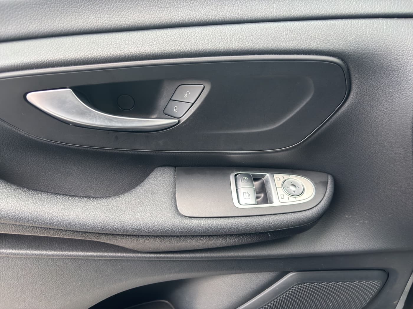 Mercedes-Benz V 220 d RISE Kompakt Bild 18