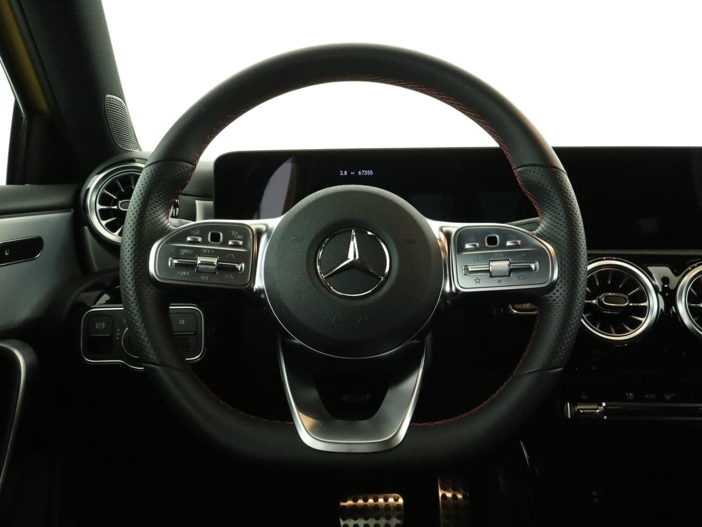 Mercedes-Benz A 250 4M Bild 11