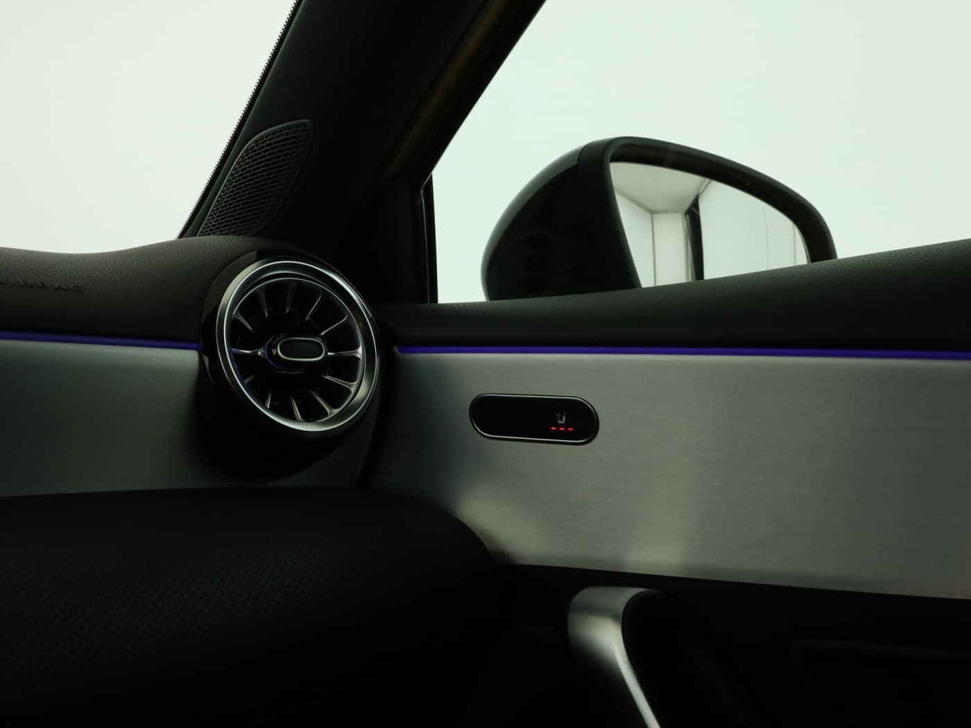 Mercedes-Benz A 250 4M Bild 16
