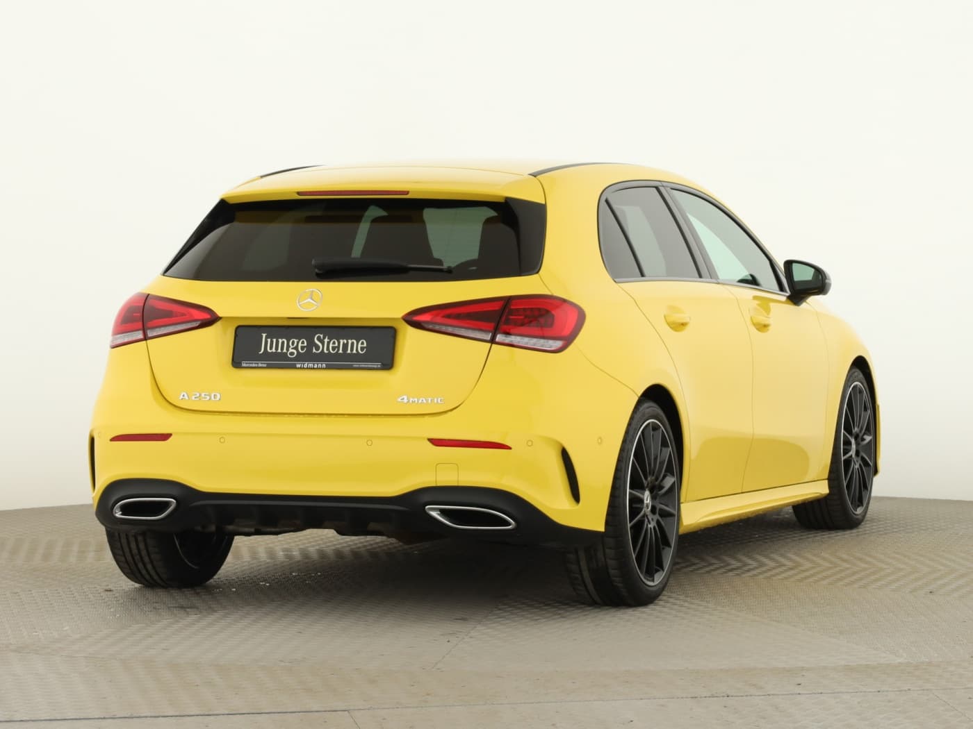 Mercedes-Benz A 250 4M Bild 2