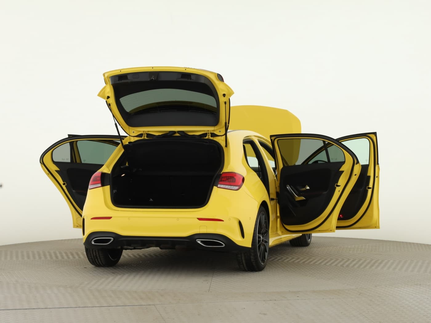 Mercedes-Benz A 250 4M Bild 9