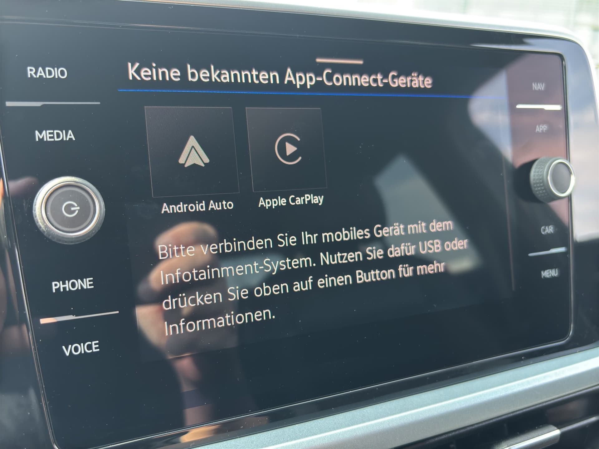 Volkswagen T-ROC GOAL 1.0 TSI 110 PS ACC Standheizung Kamera Bild 18