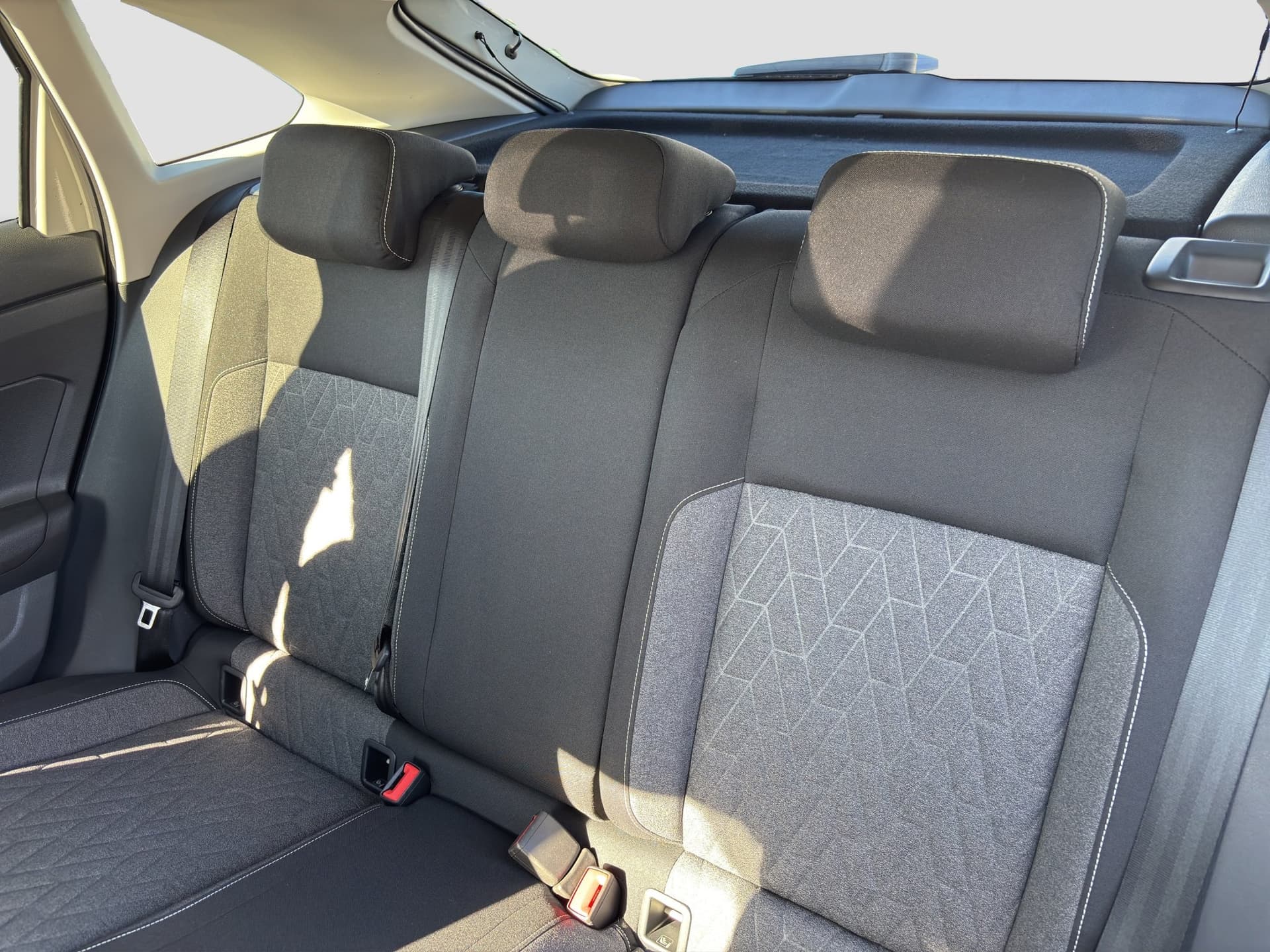 Volkswagen Taigo MOVE 1.0 TSI 110 PS DSG KAMERA ACC Bild 14