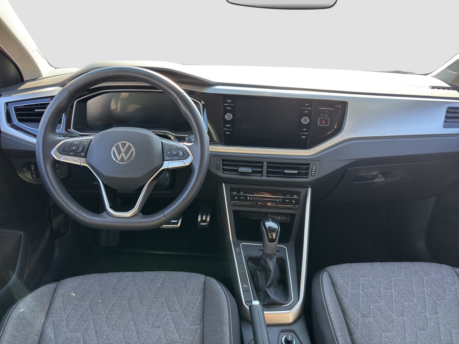 Volkswagen Taigo MOVE 1.0 TSI 110 PS DSG KAMERA ACC Bild 9