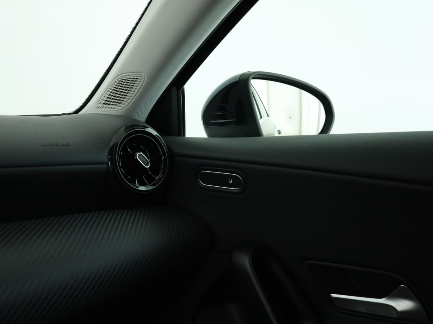 Mercedes-Benz A 180 d Bild 16