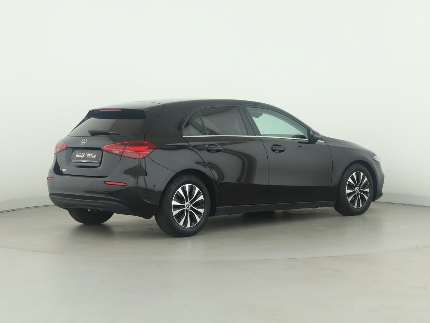 Mercedes-Benz A 180 d Bild 6