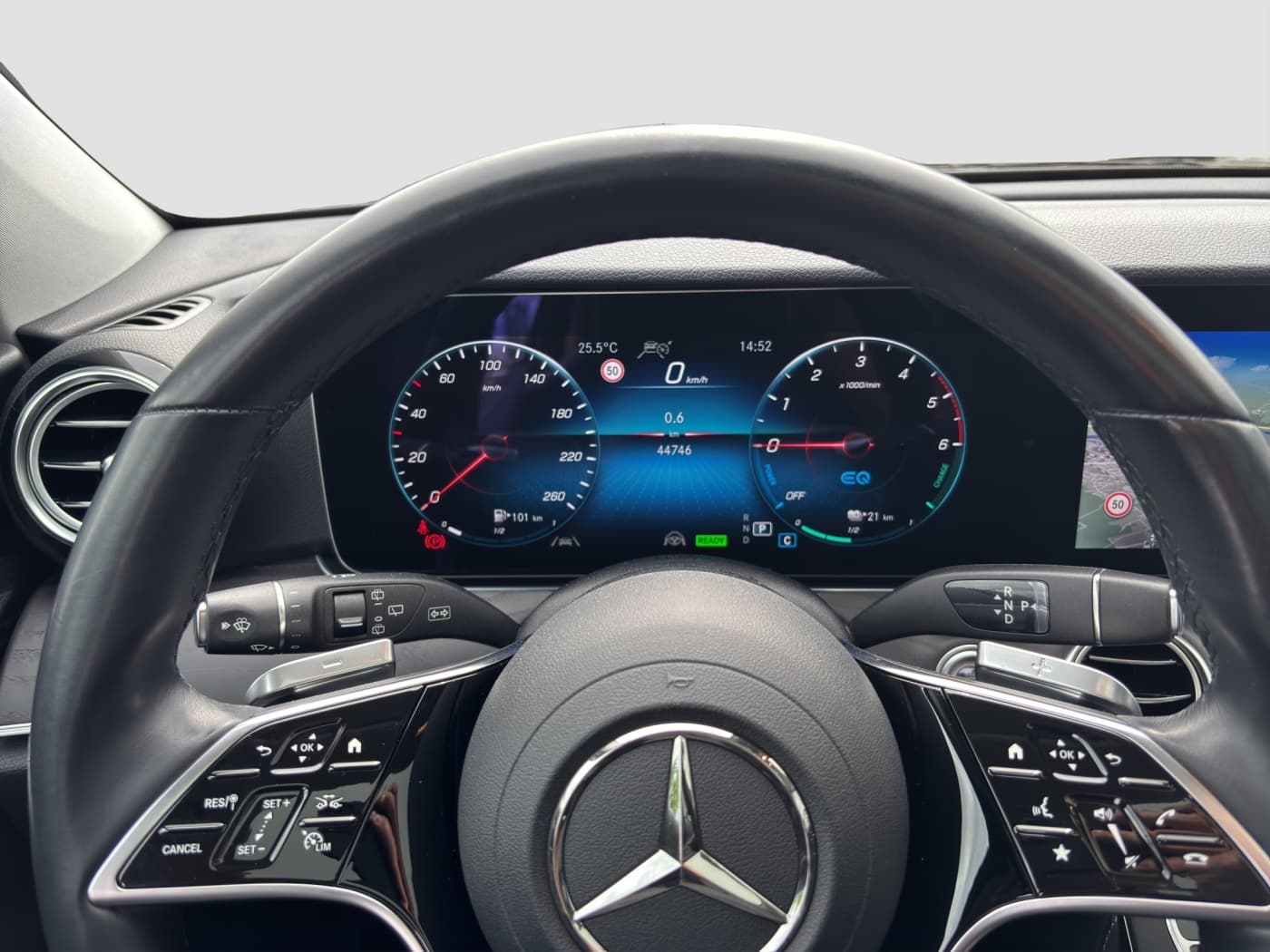 Mercedes-Benz E 300 de T Bild 11