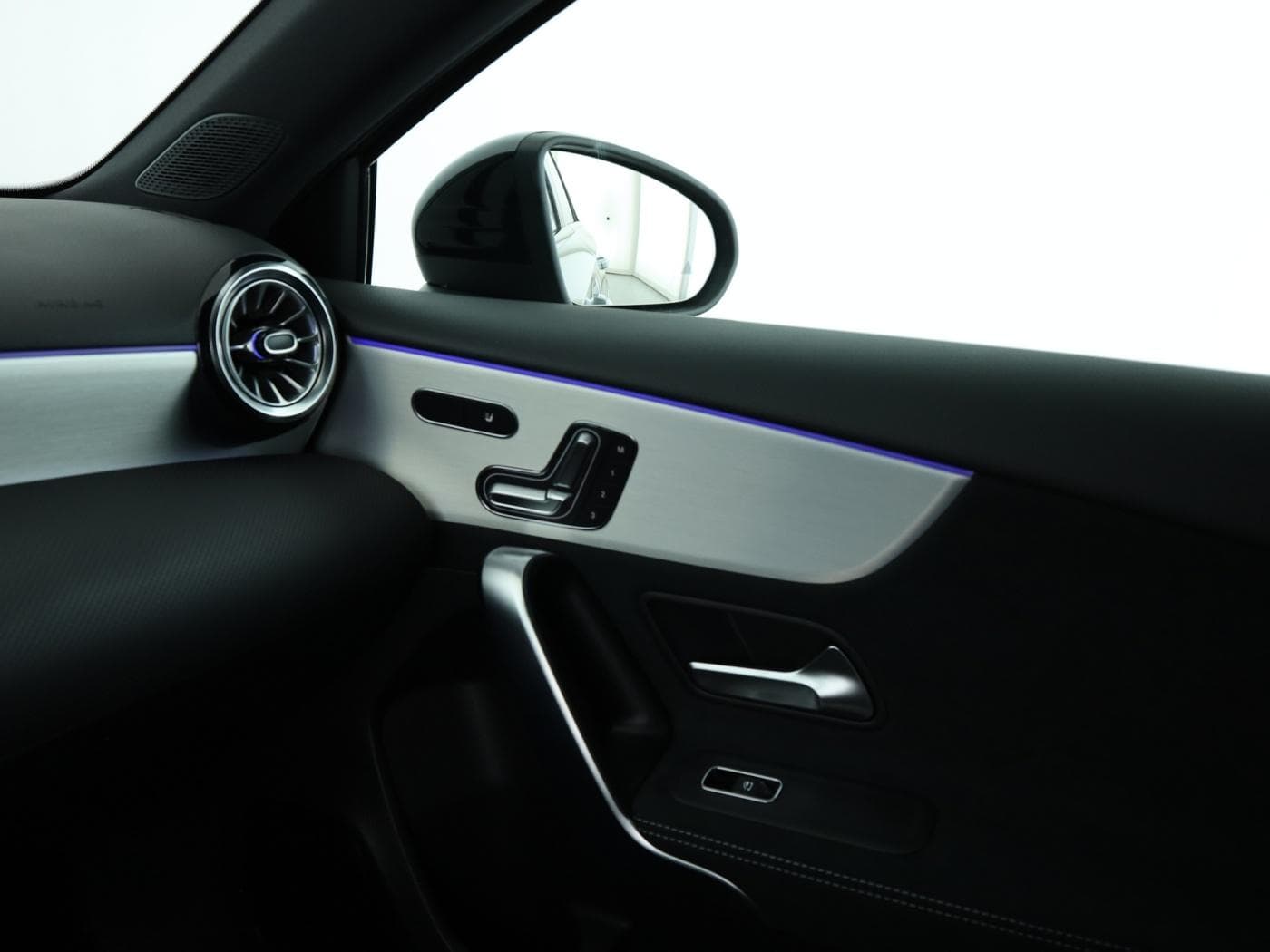 Mercedes-Benz A 250 e Bild 16