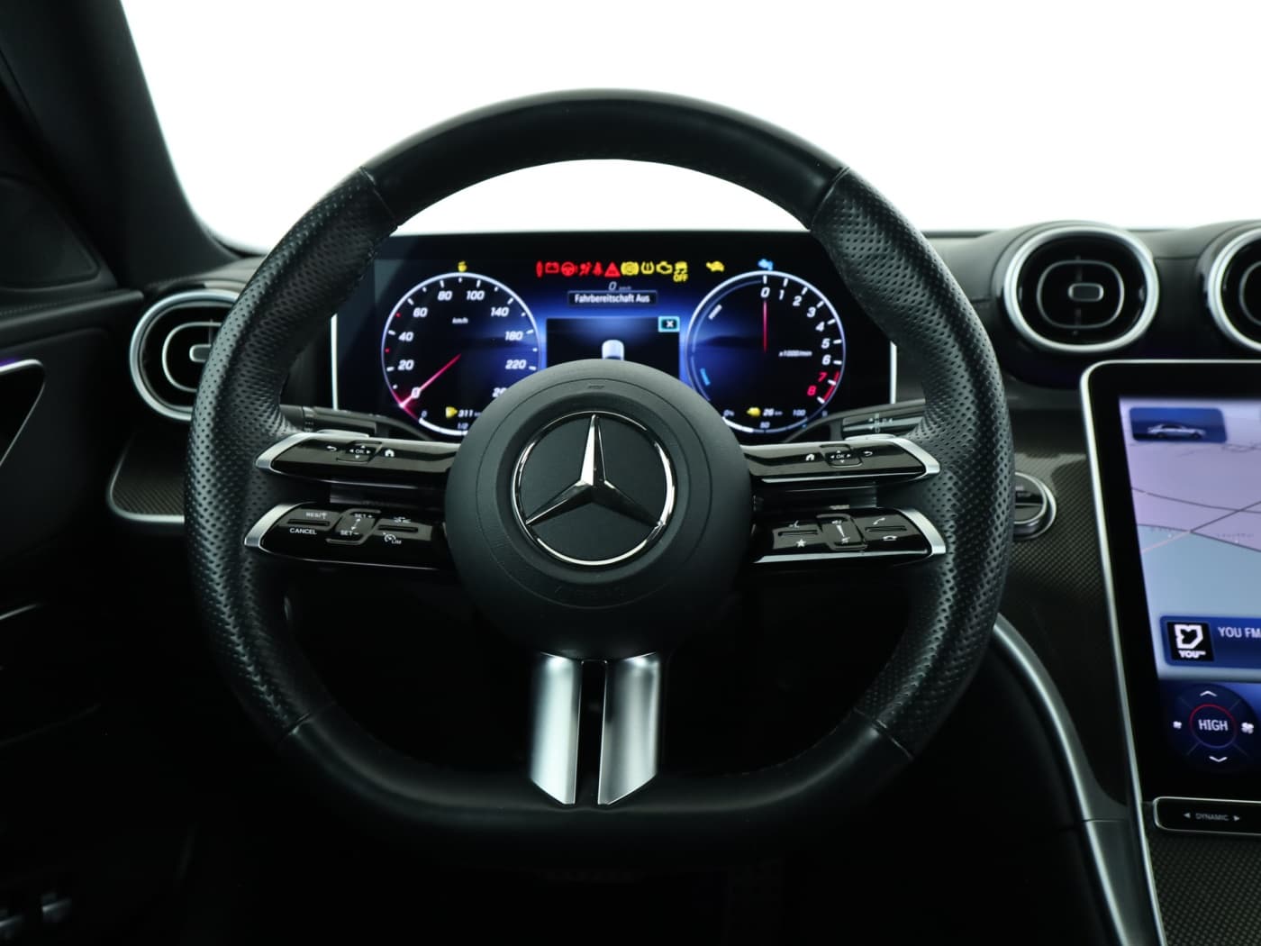 Mercedes-Benz C 300 e Bild 11