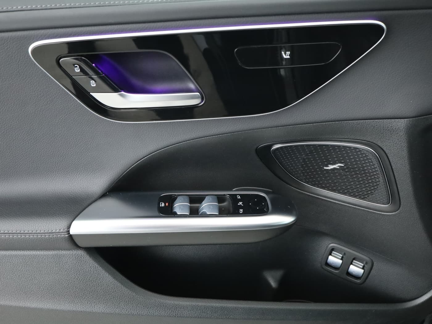 Mercedes-Benz C 300 e Bild 20