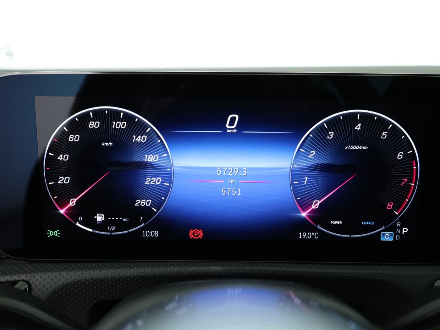 Mercedes-Benz CLA 180 Bild 12