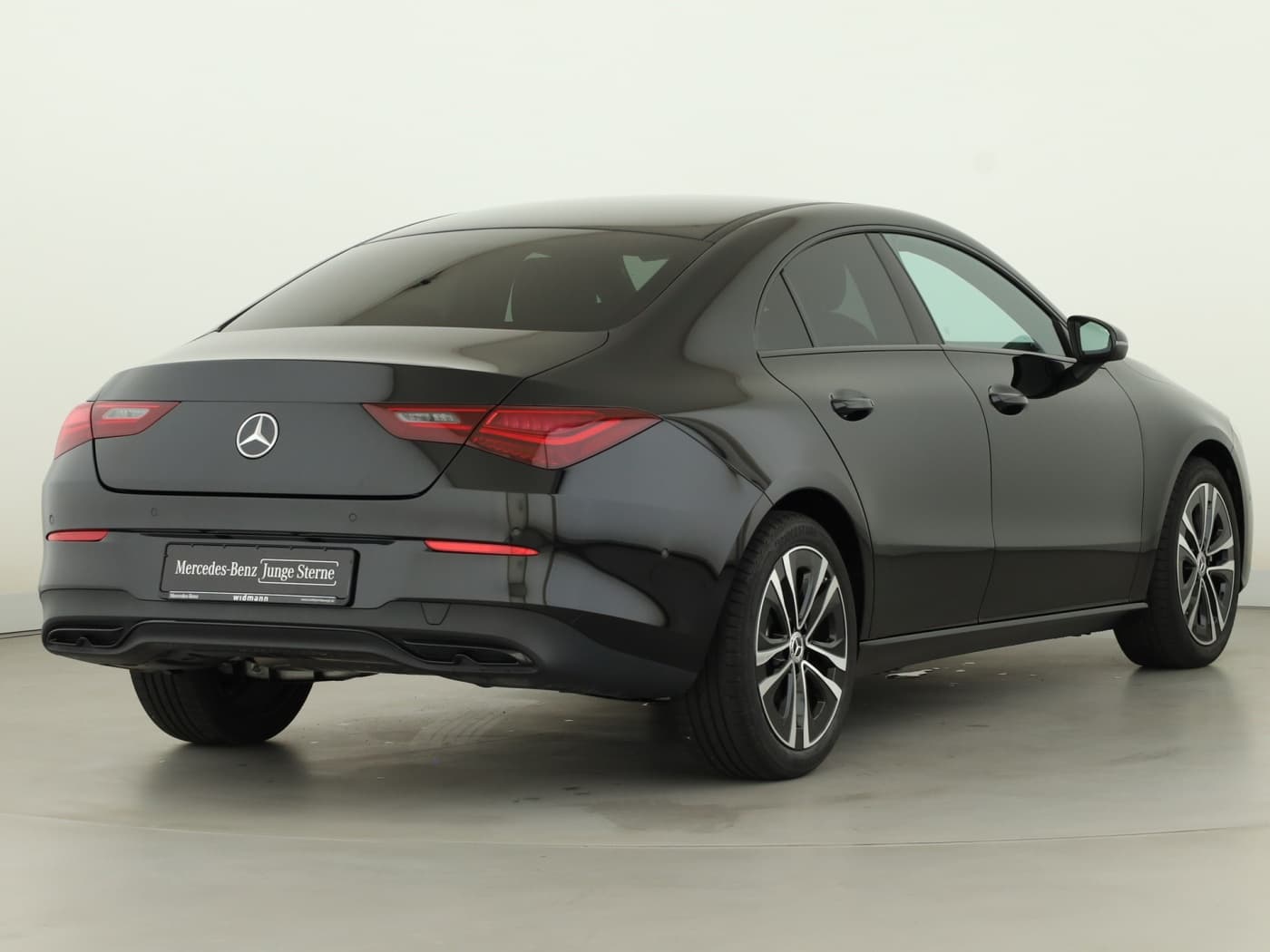 Mercedes-Benz CLA 180 Bild 2