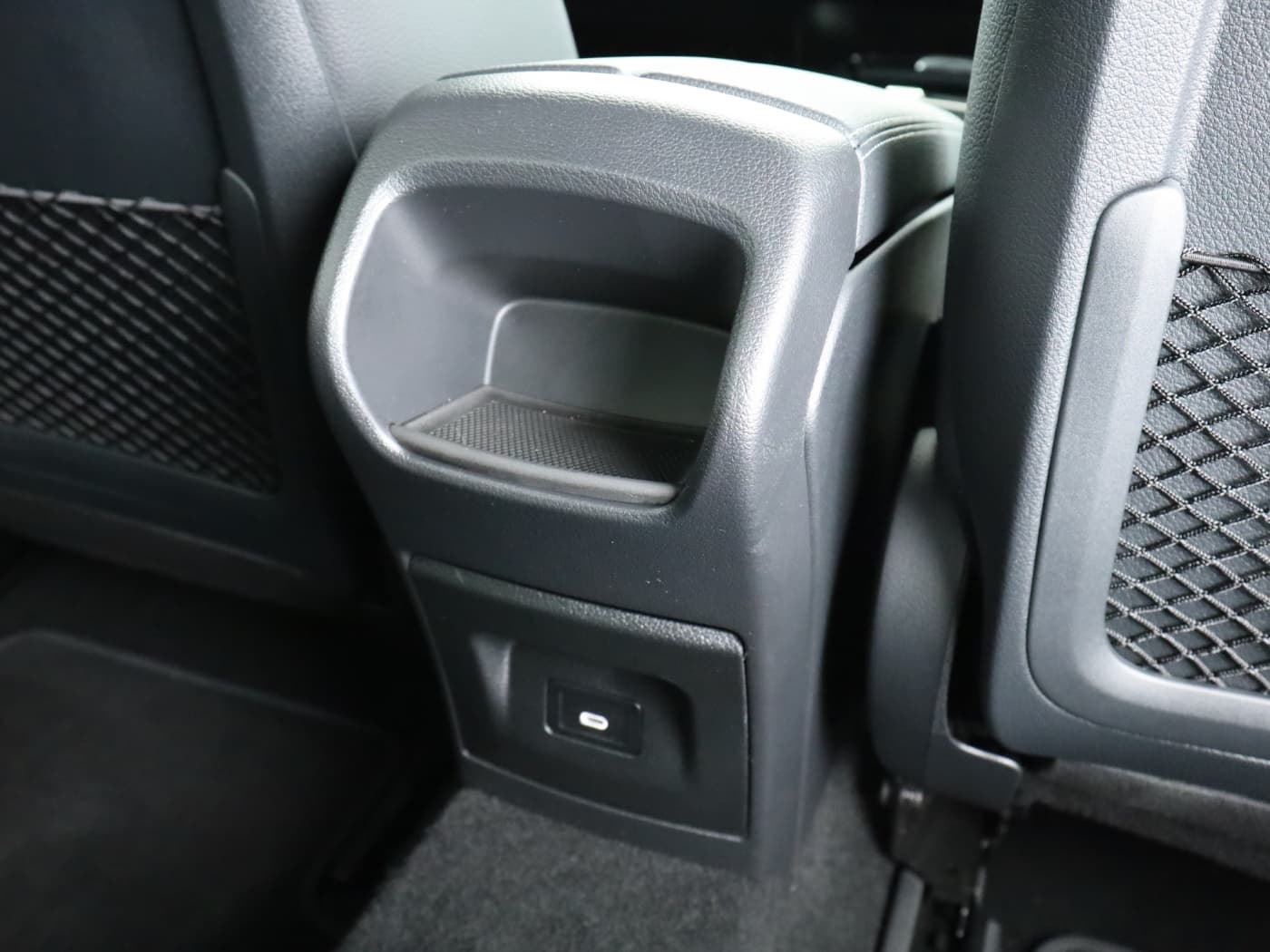 Mercedes-Benz CLA 180 Bild 23