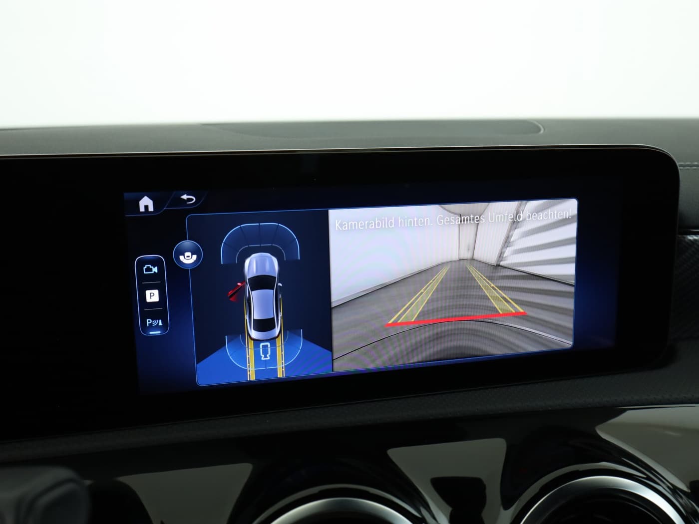 Mercedes-Benz CLA 180 Bild 25