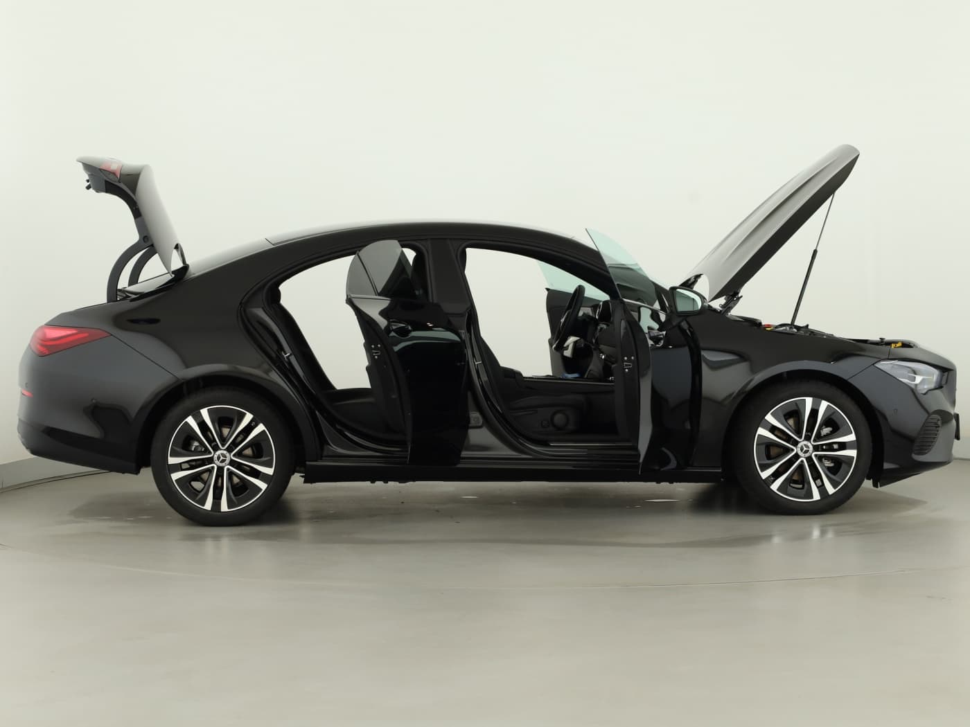 Mercedes-Benz CLA 180 Bild 8