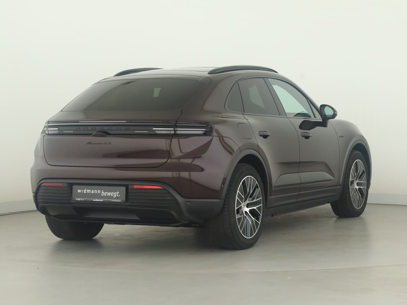 Porsche Macan 4S Electric Bild 2