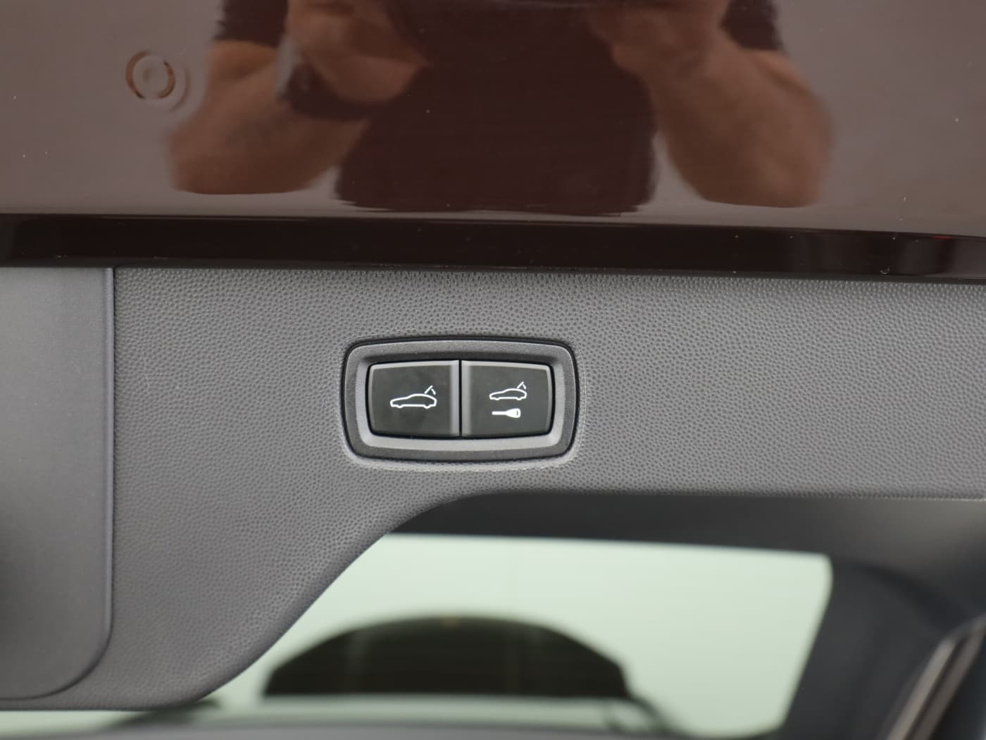 Porsche Macan 4S Electric Bild 25