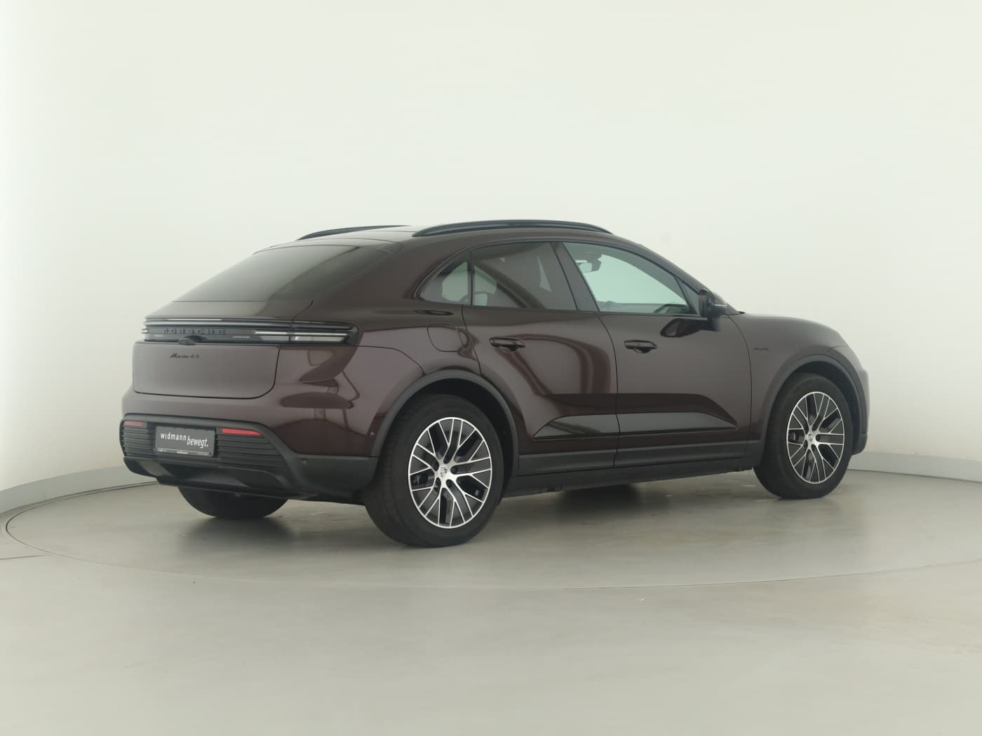 Porsche Macan 4S Electric Bild 6