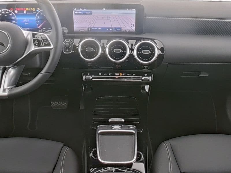 Mercedes-Benz A 200 Lim Bild 5