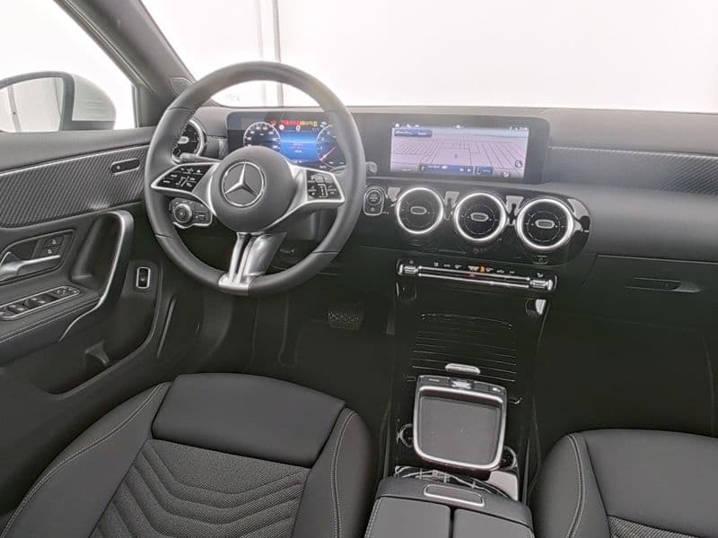 Mercedes-Benz A 200 Lim Bild 6