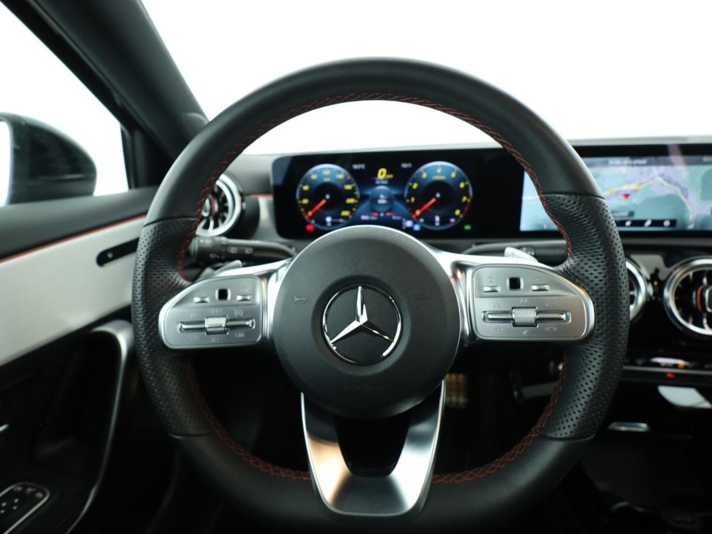 Mercedes-Benz A 250 4M Bild 11