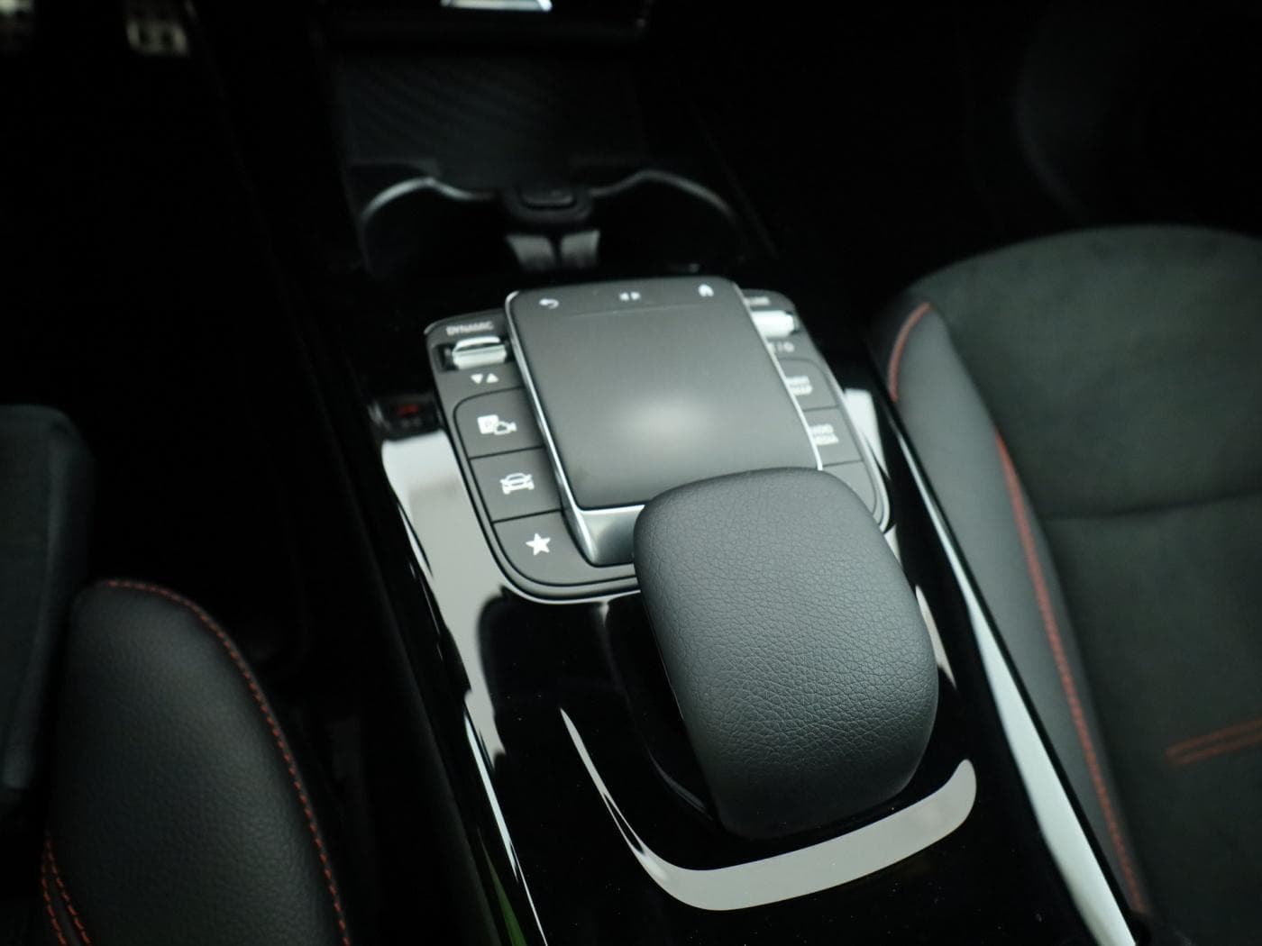 Mercedes-Benz A 250 4M Bild 15