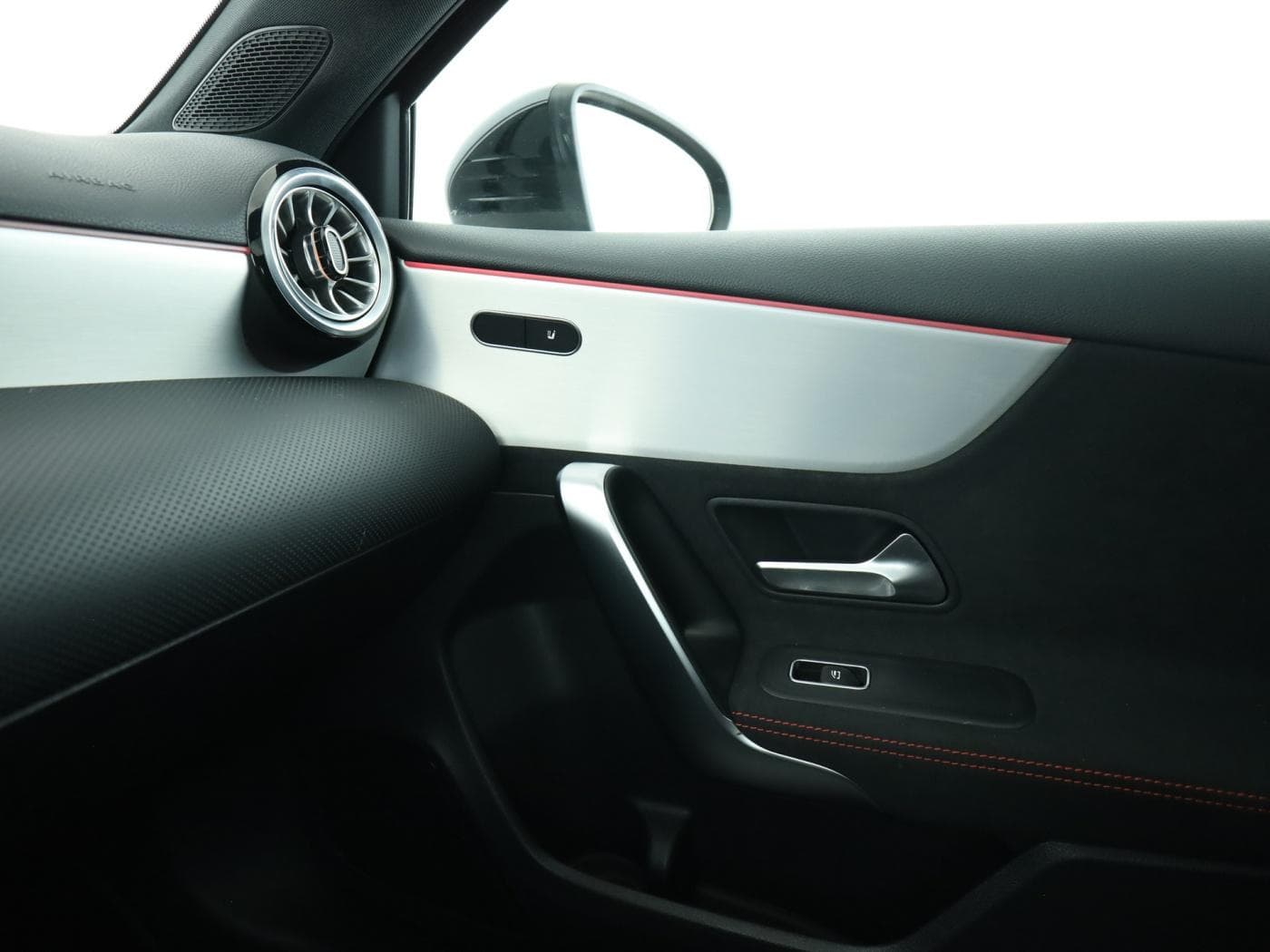 Mercedes-Benz A 250 4M Bild 16