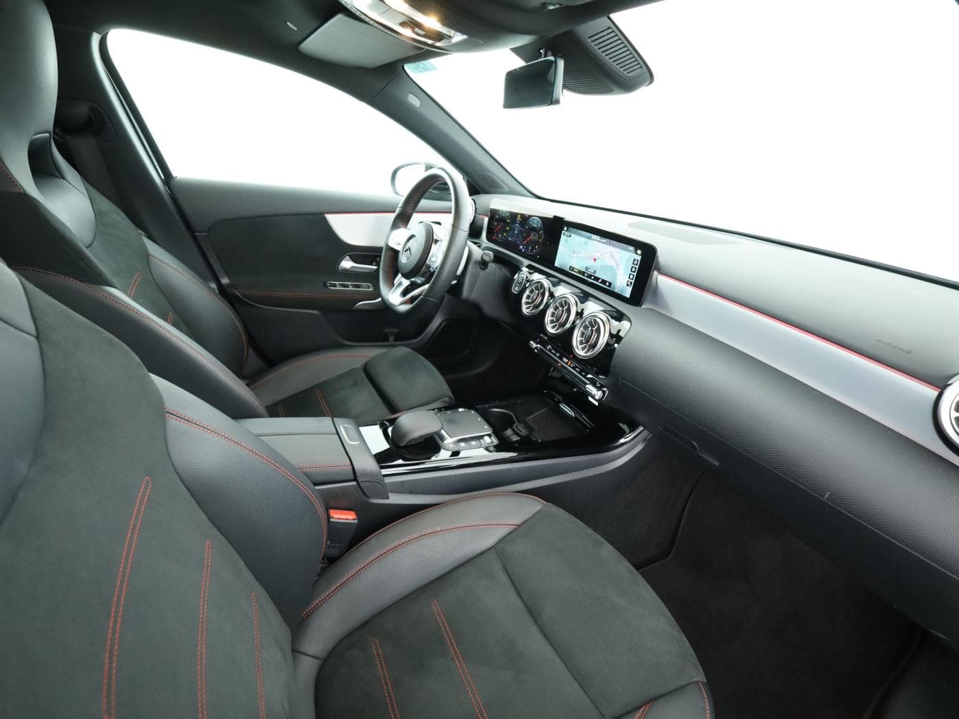 Mercedes-Benz A 250 4M Bild 17