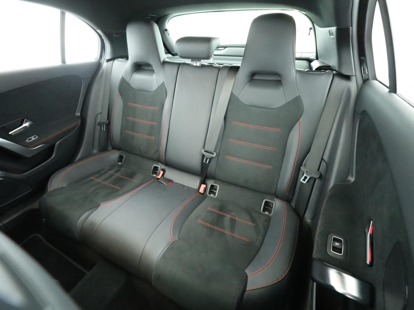 Mercedes-Benz A 250 4M Bild 18