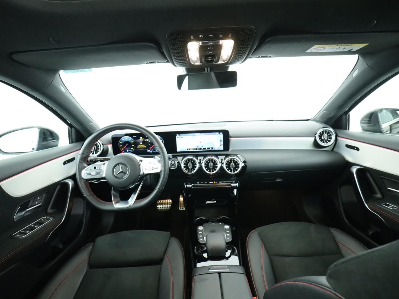 Mercedes-Benz A 250 4M Bild 19