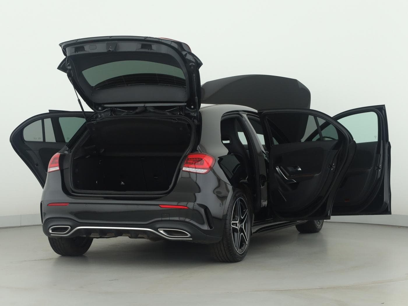 Mercedes-Benz A 250 4M Bild 9