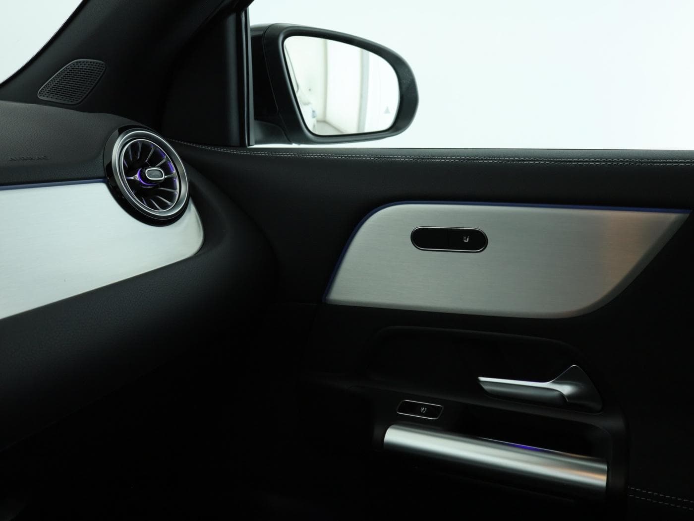 Mercedes-Benz GLA 180 Bild 16