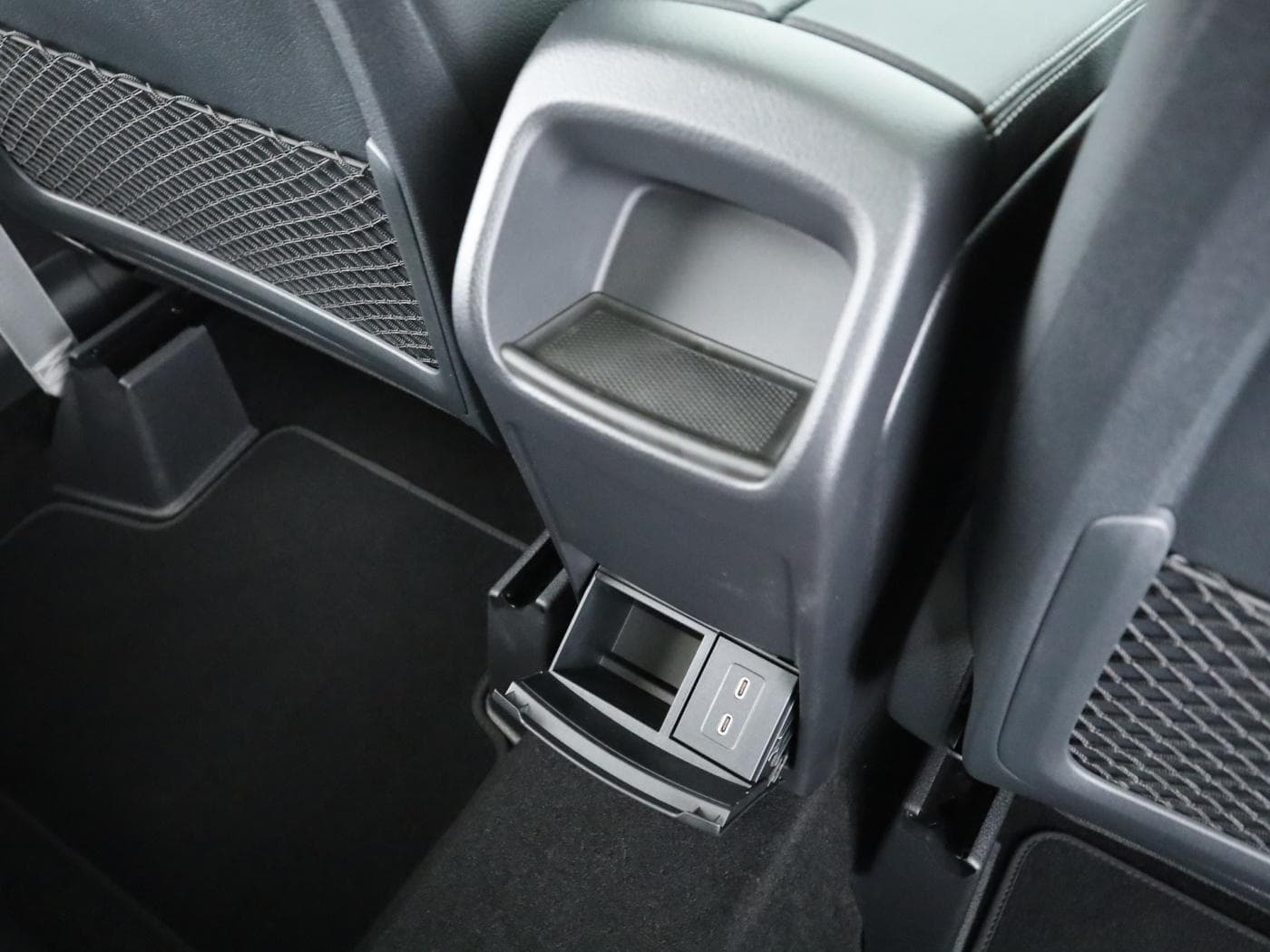 Mercedes-Benz GLA 180 Bild 24