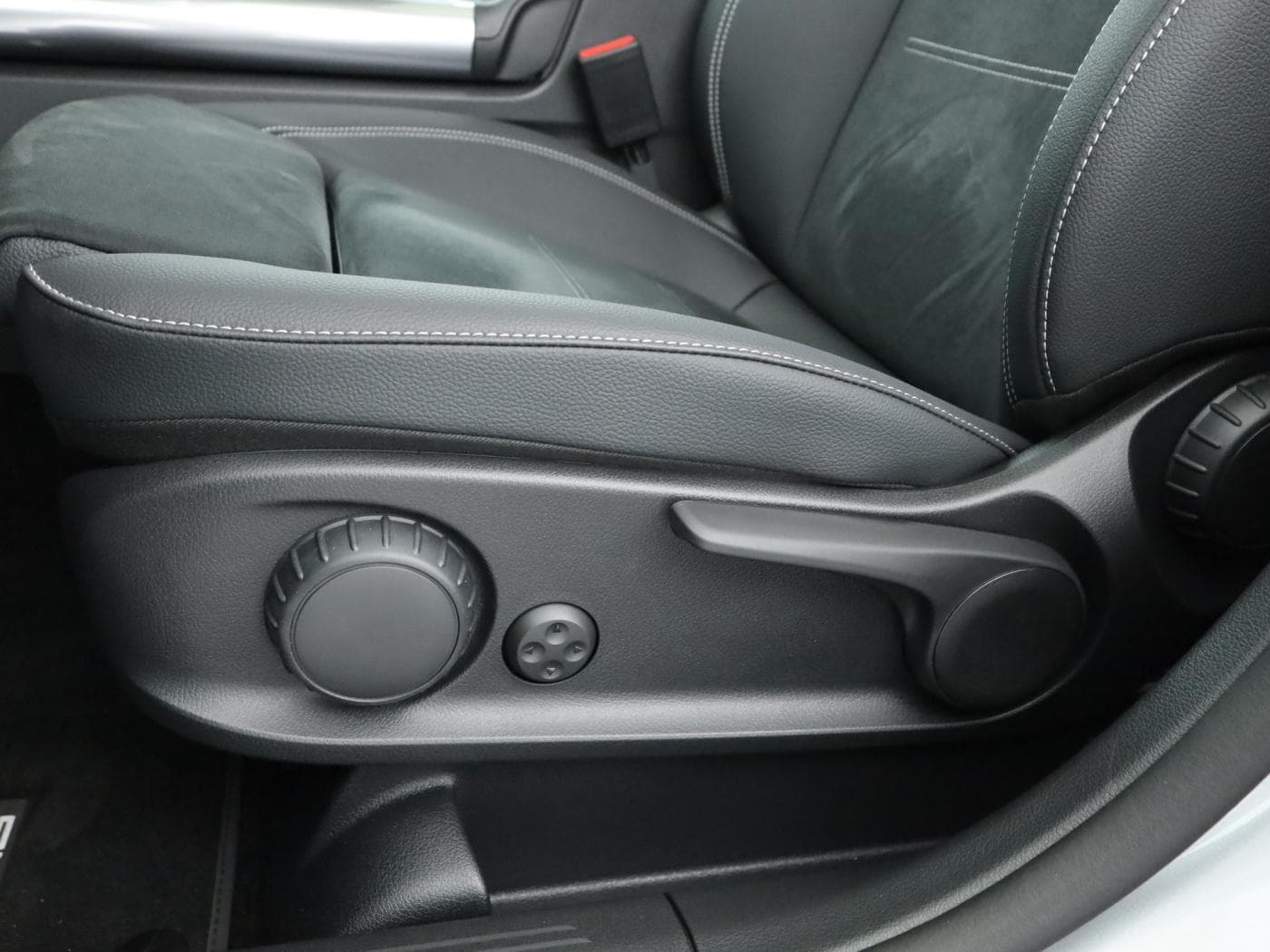 Mercedes-Benz GLA 180 Bild 28