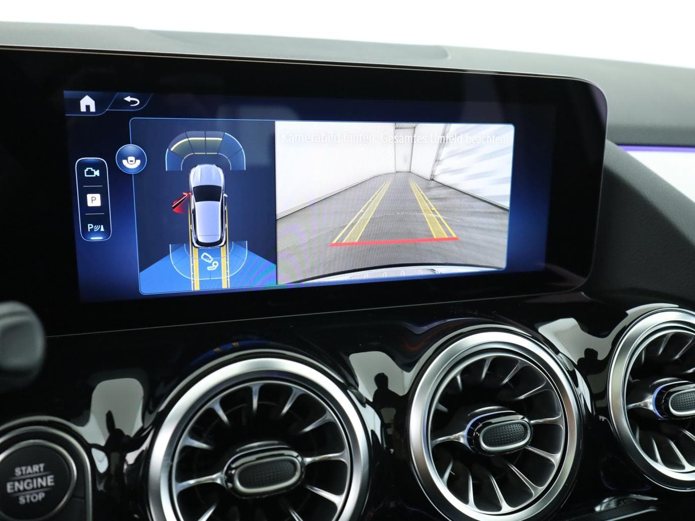 Mercedes-Benz GLA 180 Bild 30