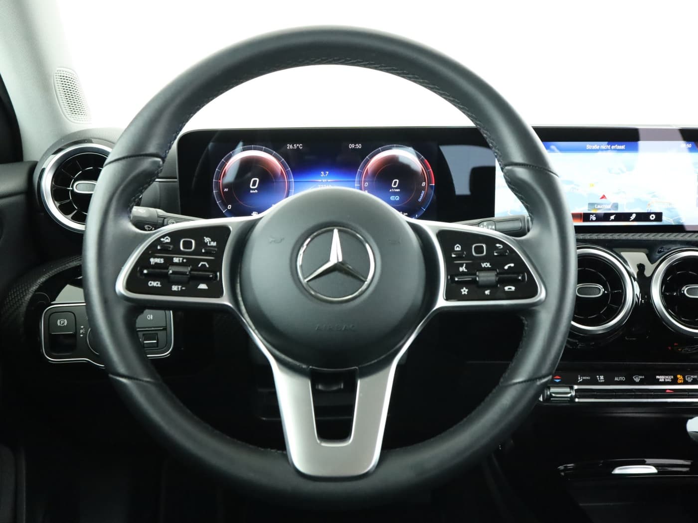 Mercedes-Benz A 250 e Bild 11