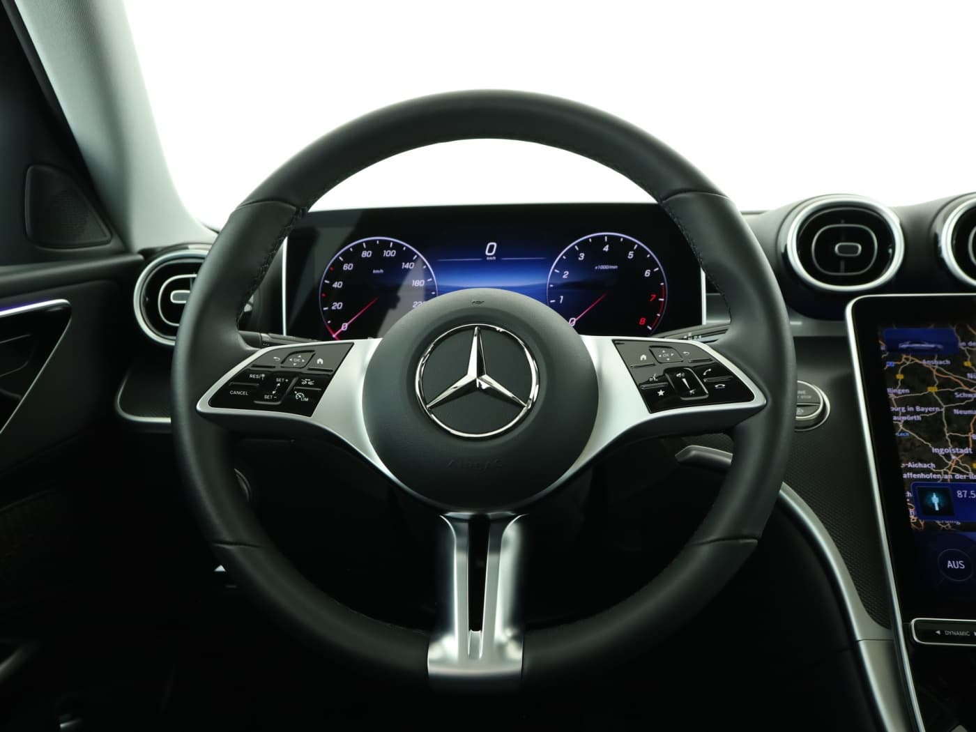 Mercedes-Benz C 180 Bild 11