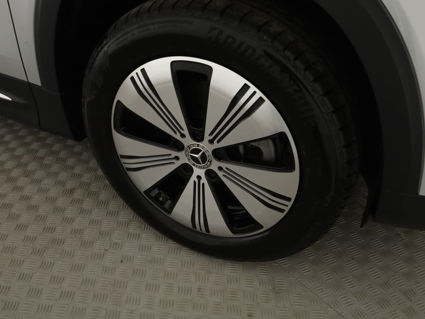 Mercedes-Benz EQB 300 4M Bild 22