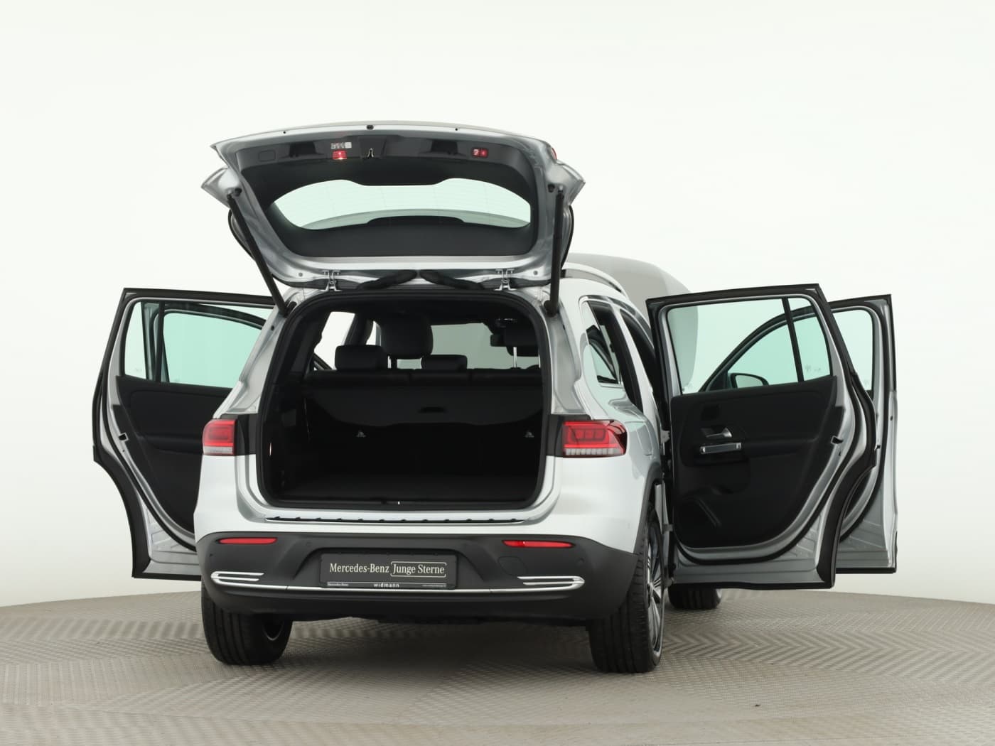 Mercedes-Benz EQB 300 4M Bild 9