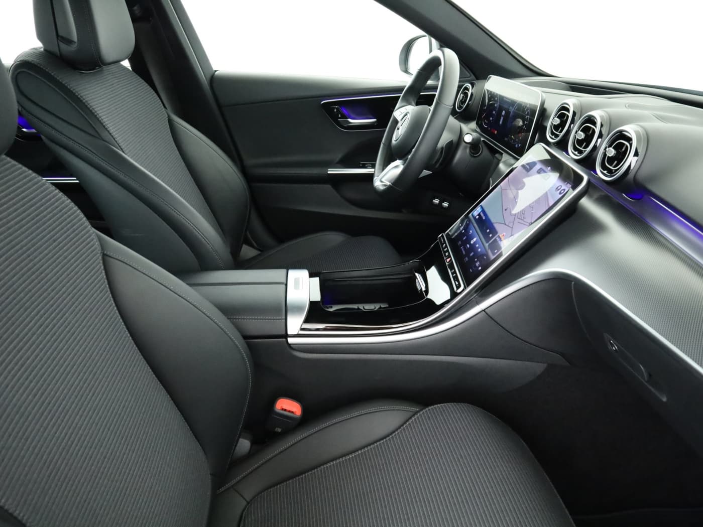 Mercedes-Benz C 300 e T Bild 17