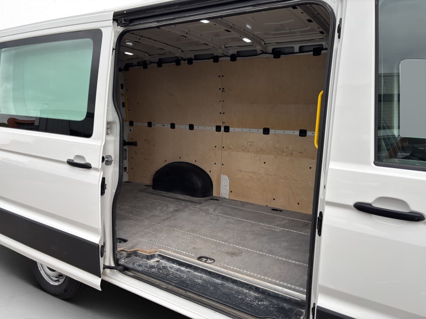 Volkswagen Crafter 30 2.0 TDI 75 kW MR/ND Bild 16
