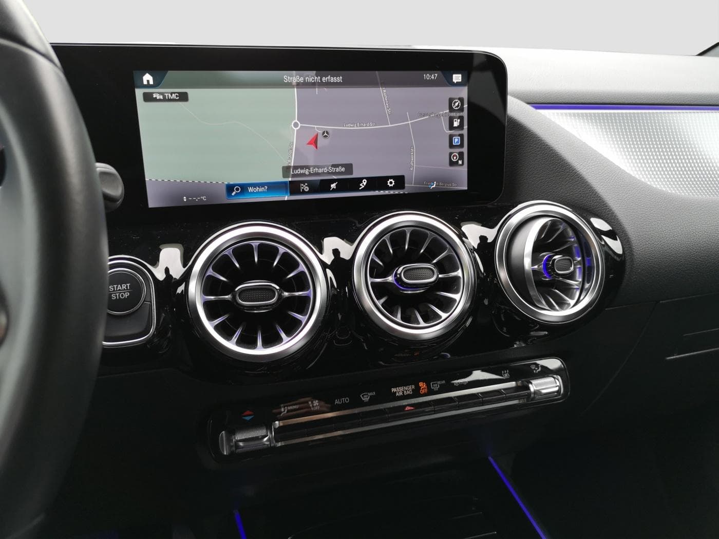 Mercedes-Benz EQA 300 4M Bild 12