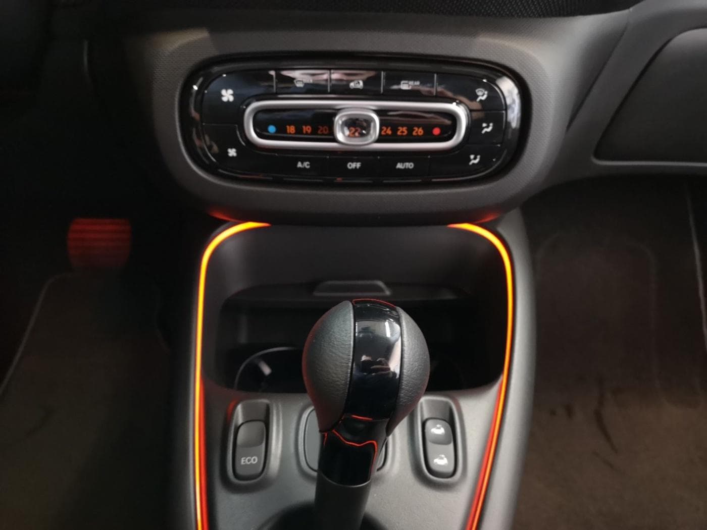 Smart EQ fortwo cabrio Bild 18